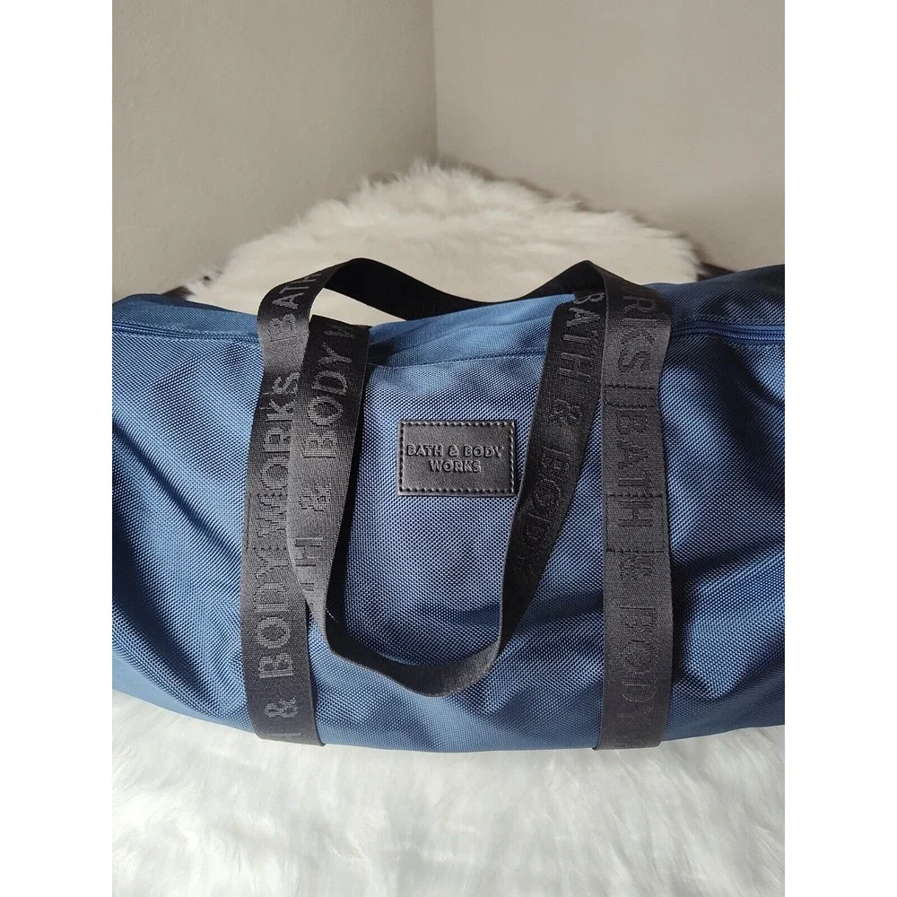 Bath And Body Works Blue Mens DUFFLE‎ BAG NWT PERFECT FOR GYM